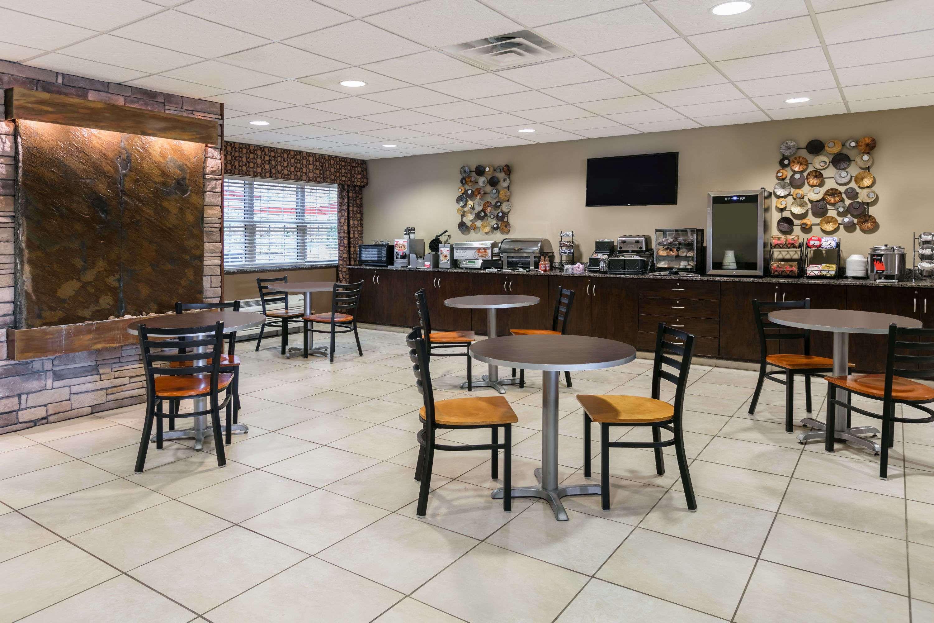 restaurant cafeteria