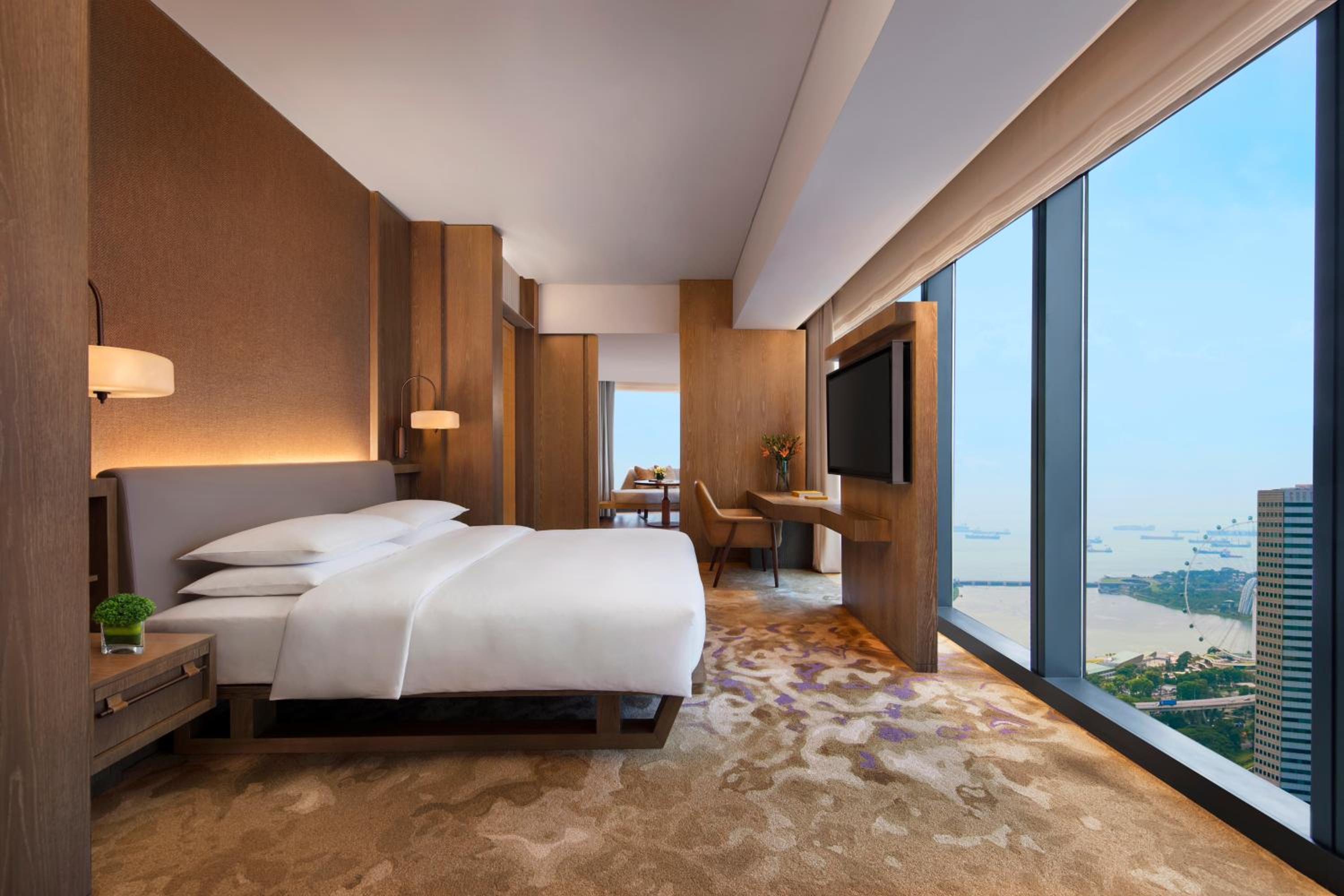 Andaz, Suite, King Bed, Bath and Shower