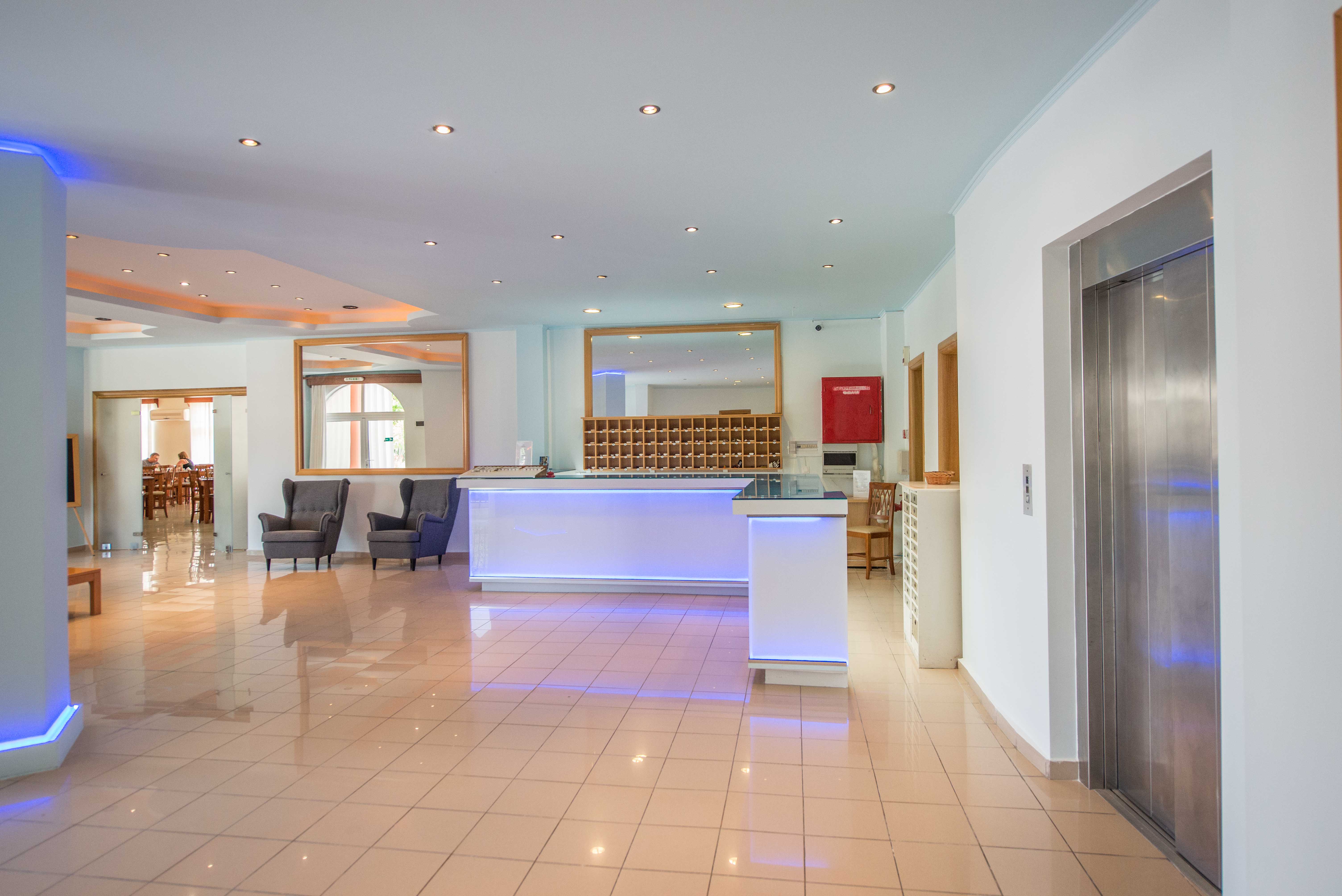 Silver Beach Hotel - Adults Only 10/42