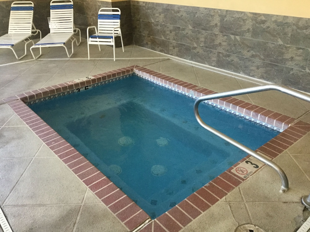 Days Inn by Wyndham Hurricane/Zion National Park Area 3/29