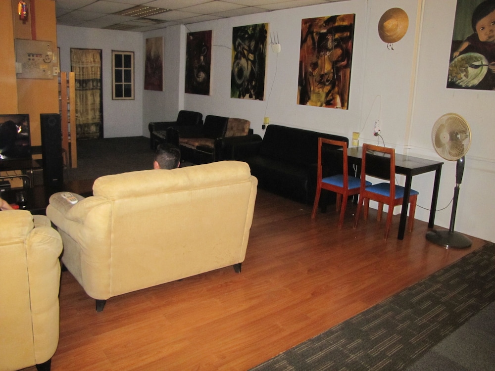 OASIS GUEST HOUSE 31/43