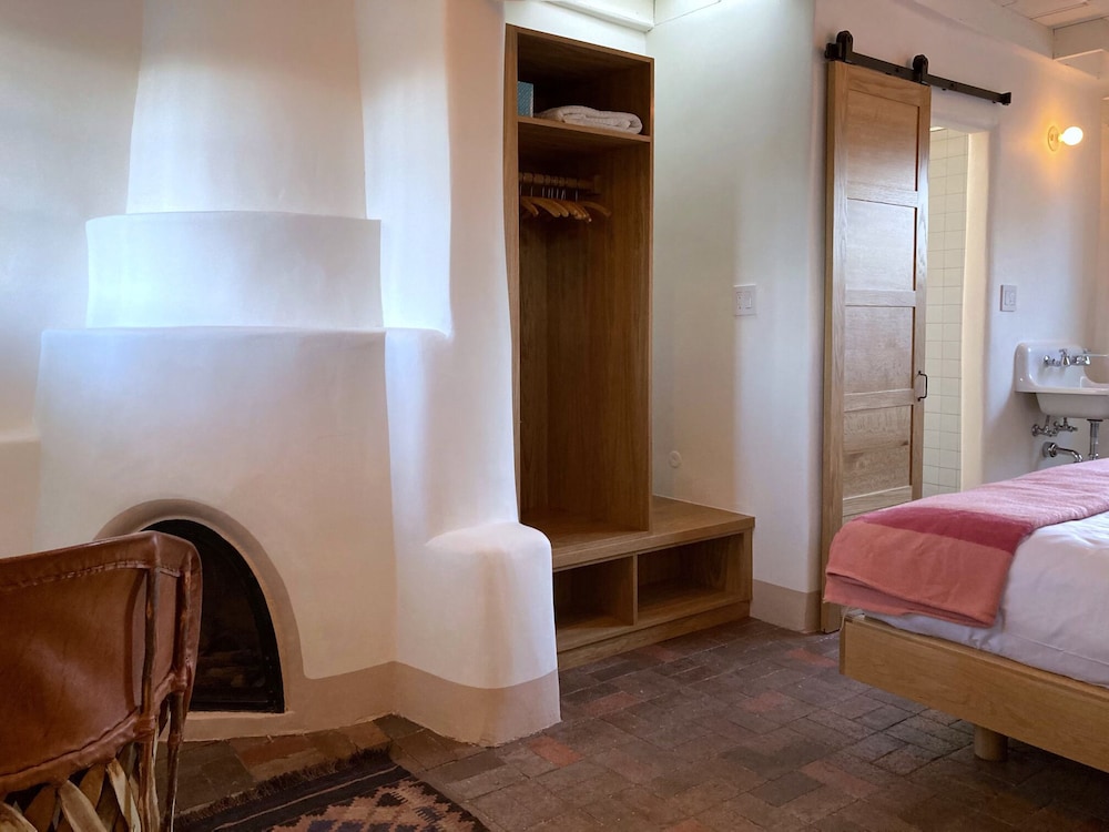 El Paradero Bed & Breakfast Inn 49/79
