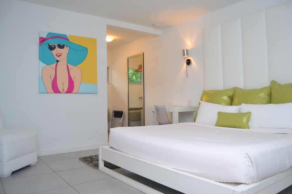 Royal Palms Resort And Spa A North Beach Village Resort Hotel 28/80