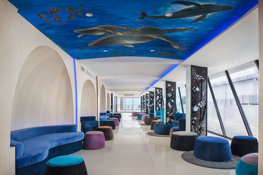 Rodina Beach Hotel 54/74