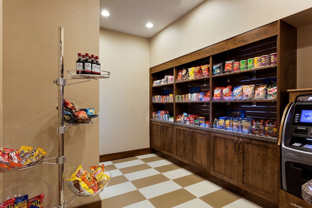 Hampton Inn & Suites Clayton/St Louis-Galleria Area 53/61
