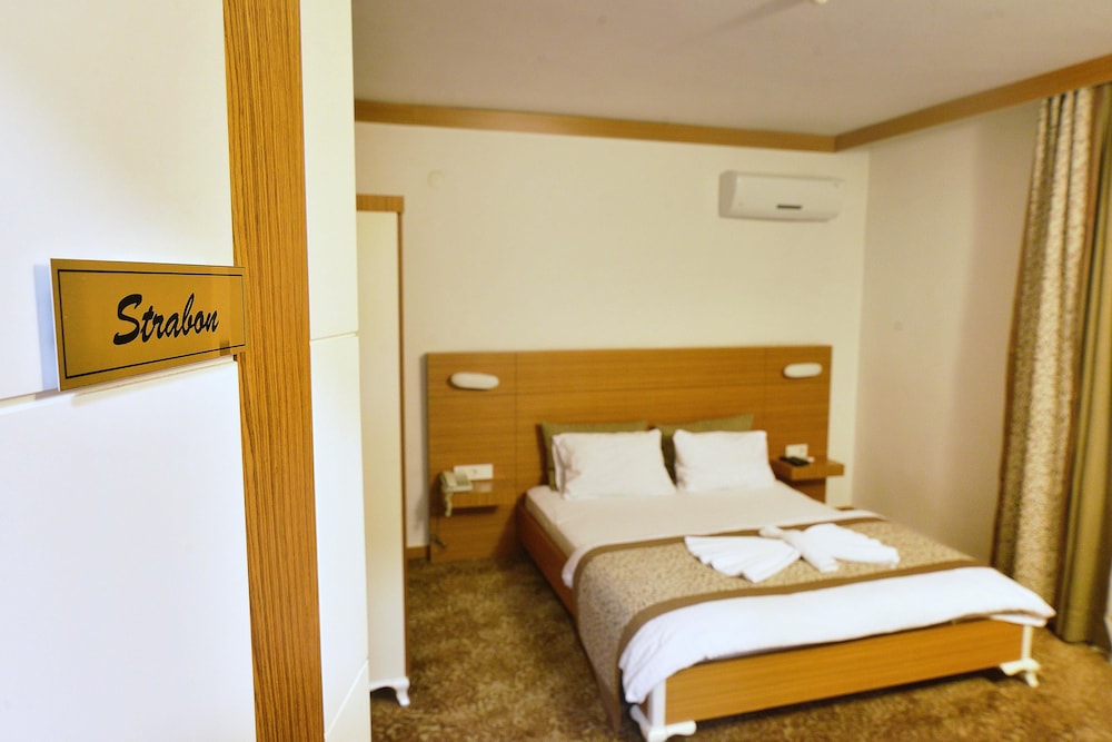 Uluhan Hotel 14/46