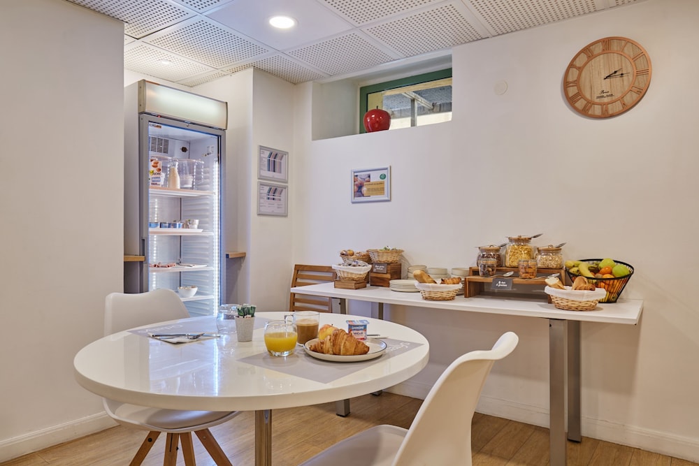 Appart'hotel Odalys City Nice Centre 72/81