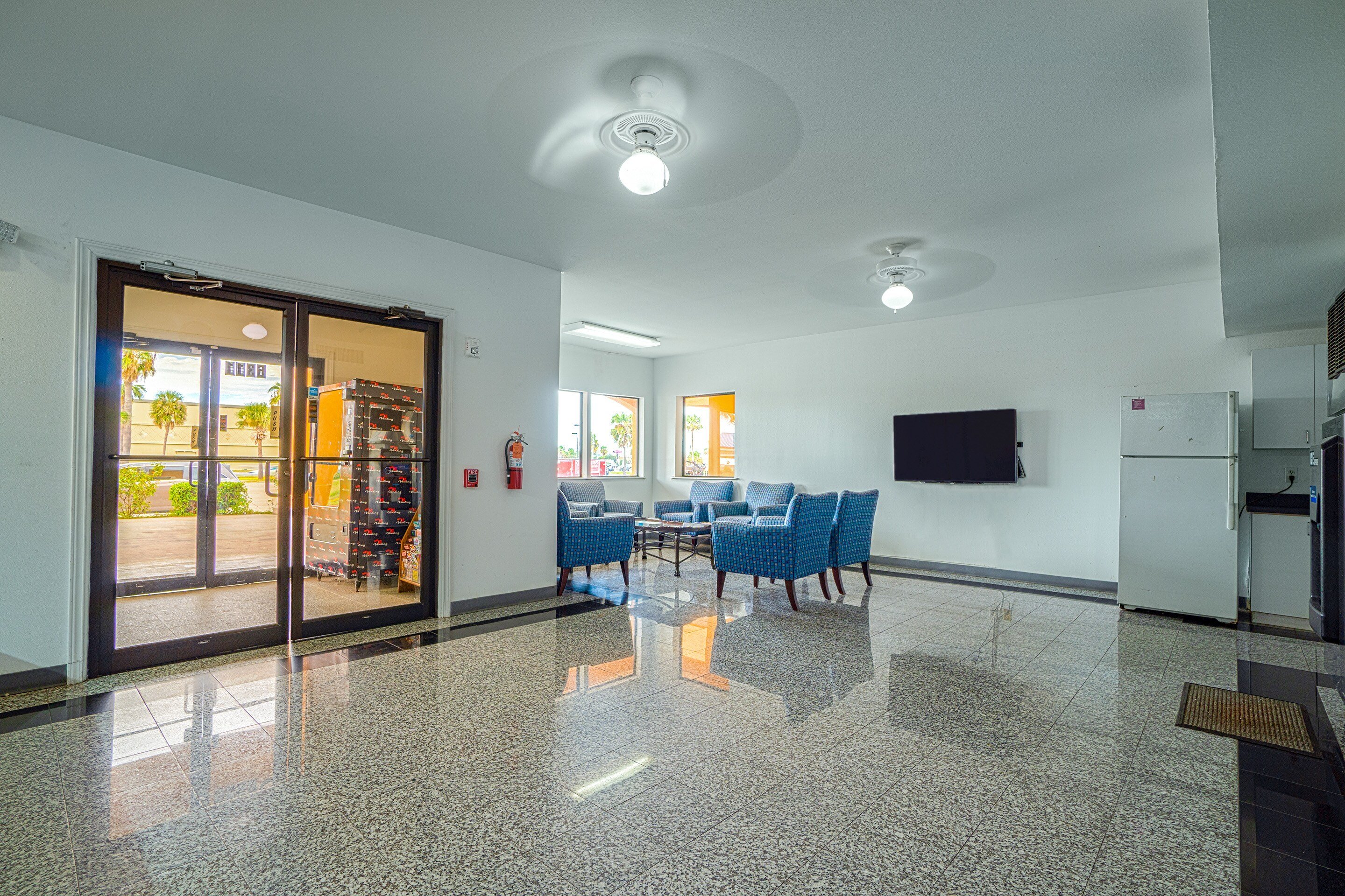 Island Inn By OYO Galveston Beach, TX 25/45