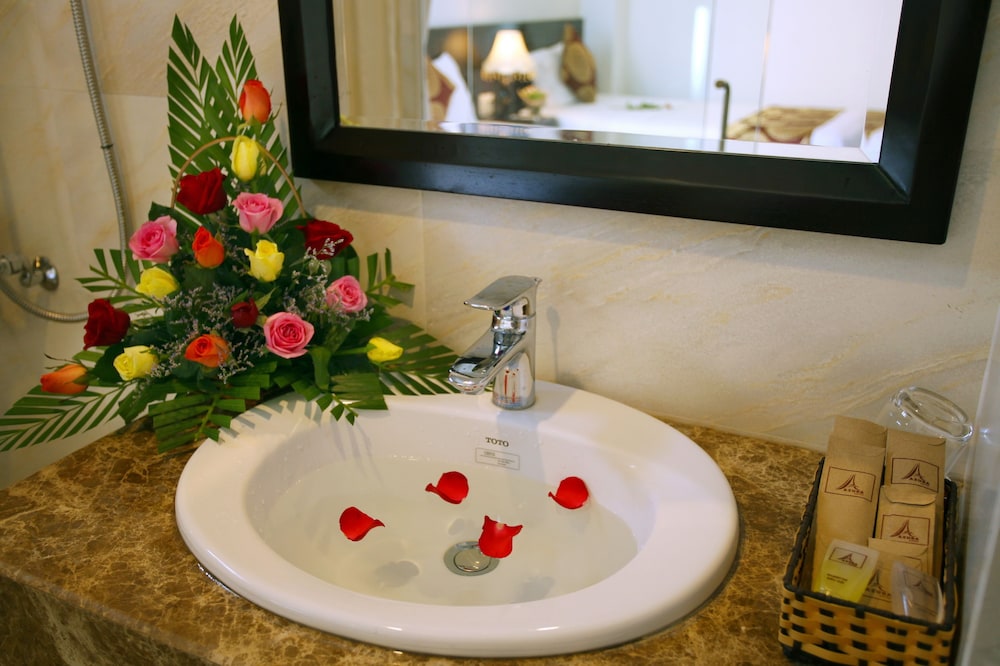 Azura Hotel 28/28
