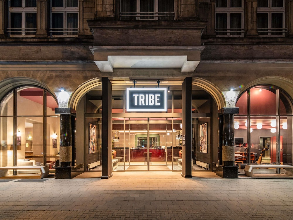 TRIBE Dusseldorf 8/59