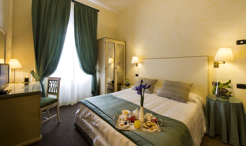 Hotel Gattapone 11/59