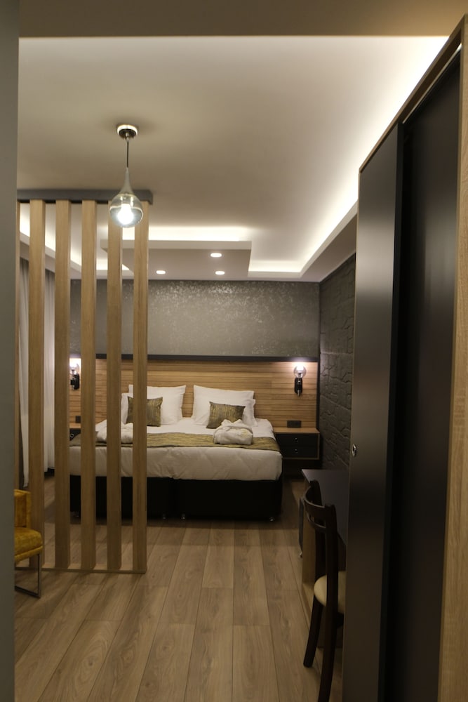 Cag Hotel 29/49