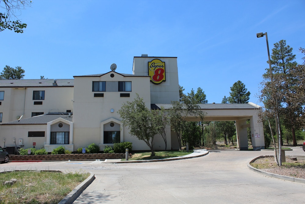 Super 8 by Wyndham Show Low 1/54
