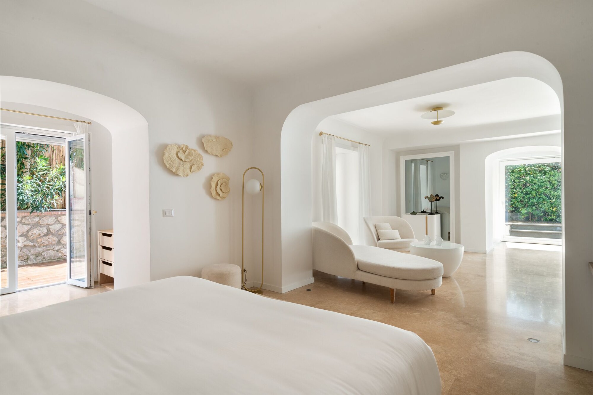 JUNIOR SUITE, JETTED TUB
