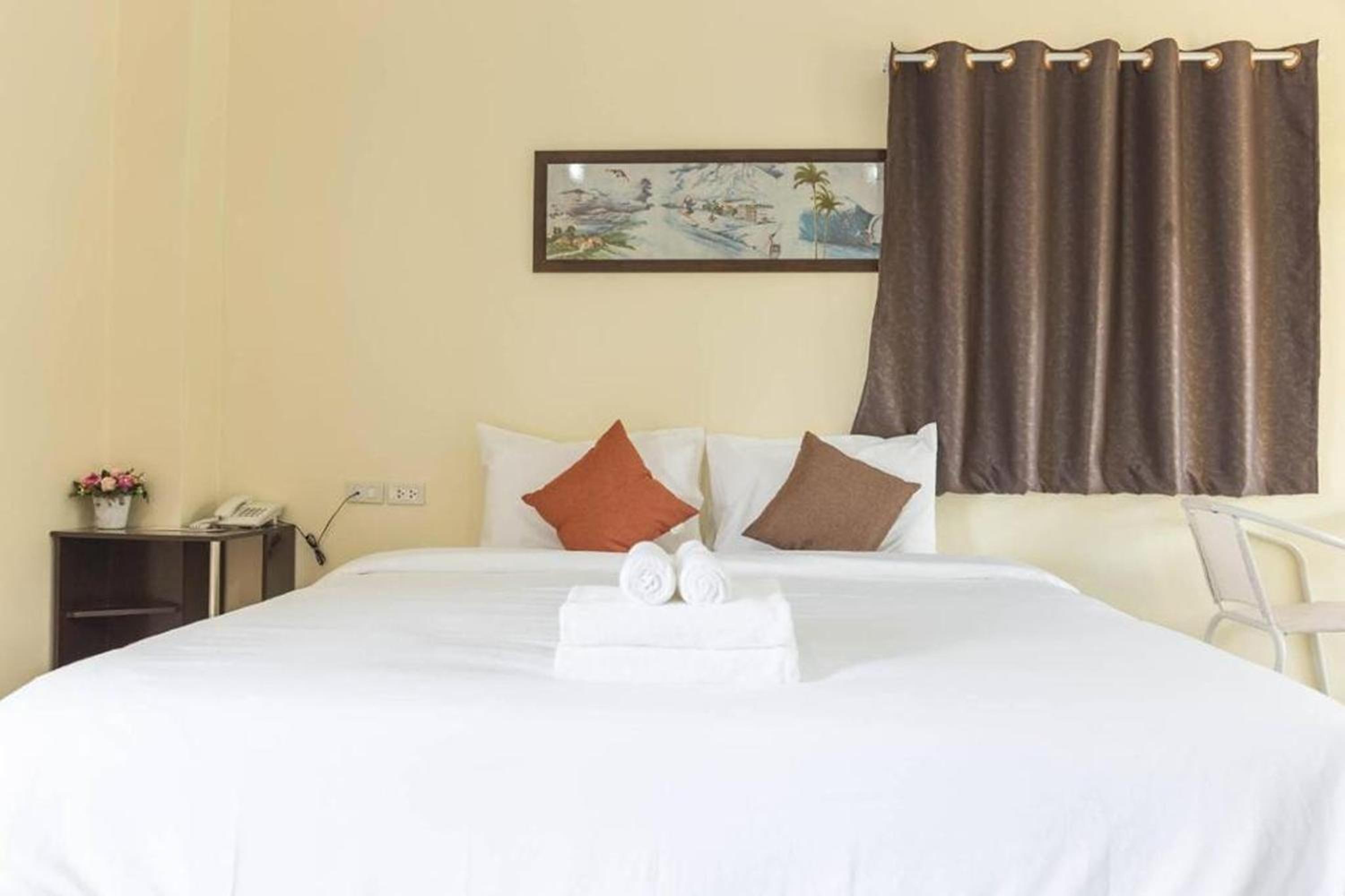 Yaibua Hotel 9/15