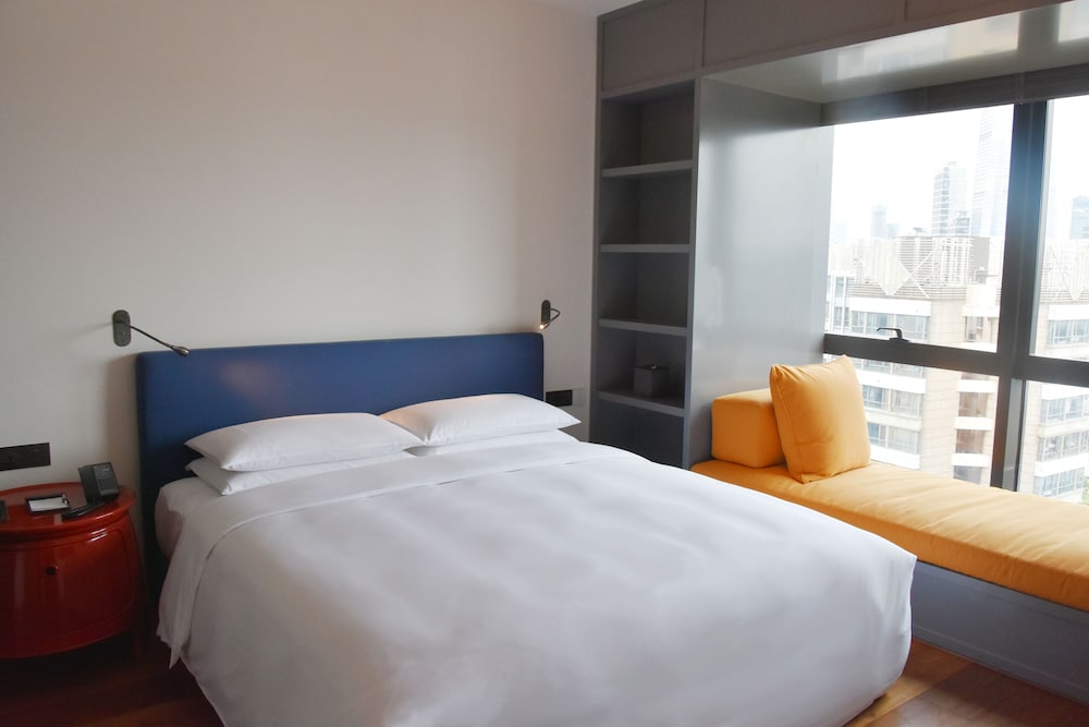 1 BEDROOM, DELUXE, APARTMENT, BAY VIEW
