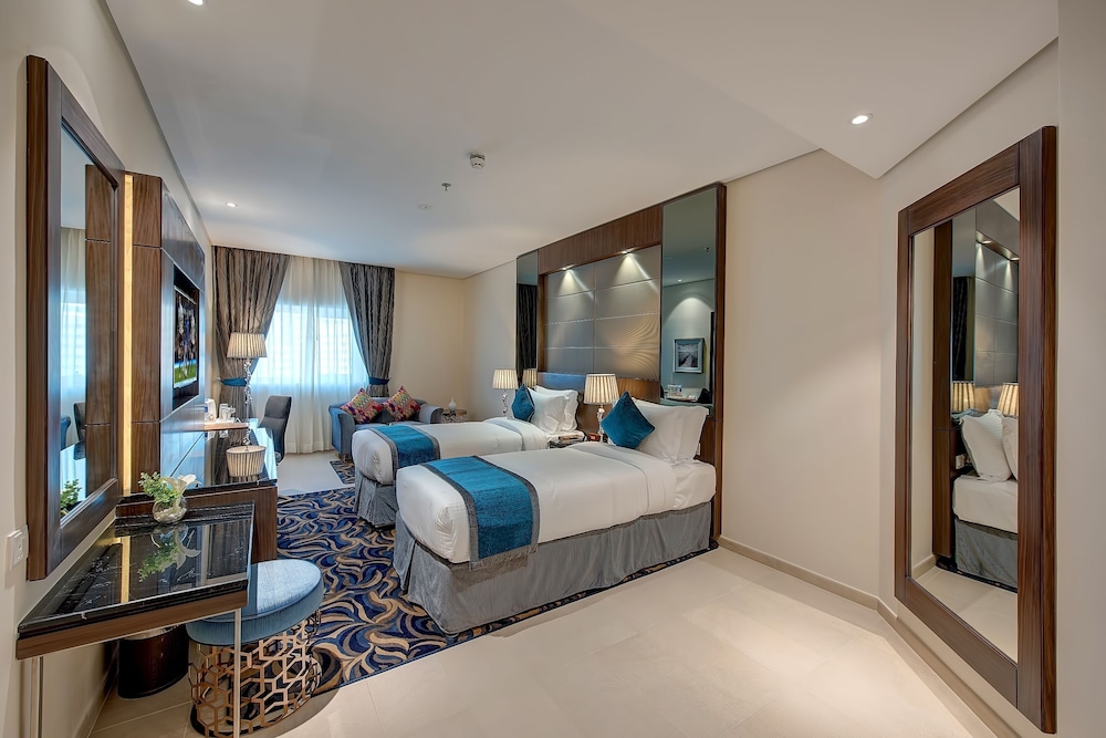 Omega Hotel Dubai 11/49