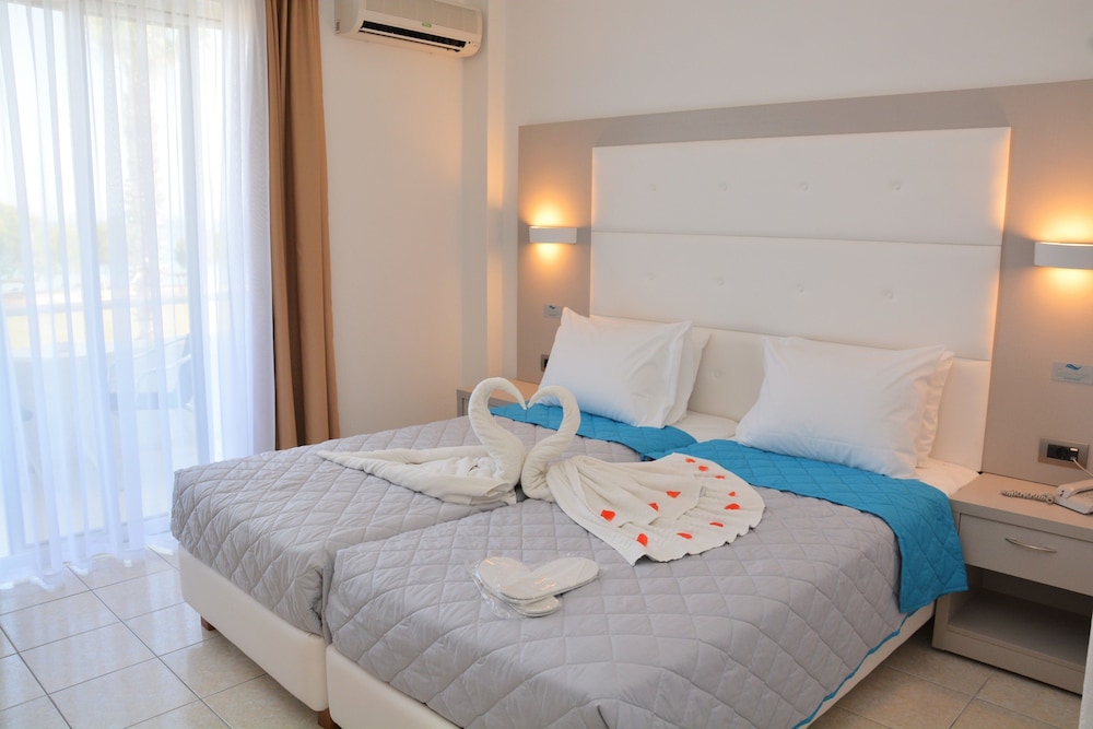 Costa Angela Seaside Resort 44/88