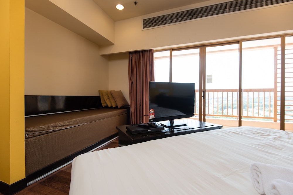 W Studio Resort Suites At Pyramid Tower 11/37
