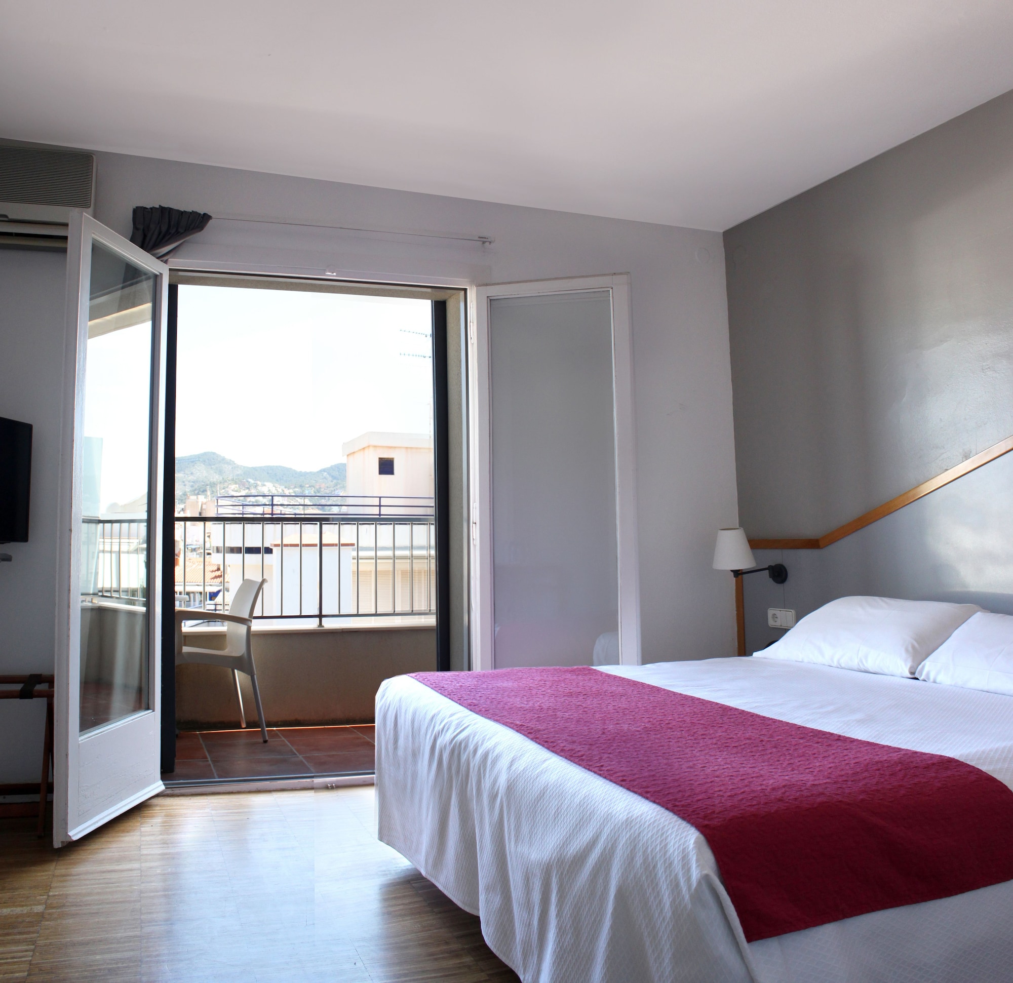 STANDARD, DOUBLE BED, BALCONY