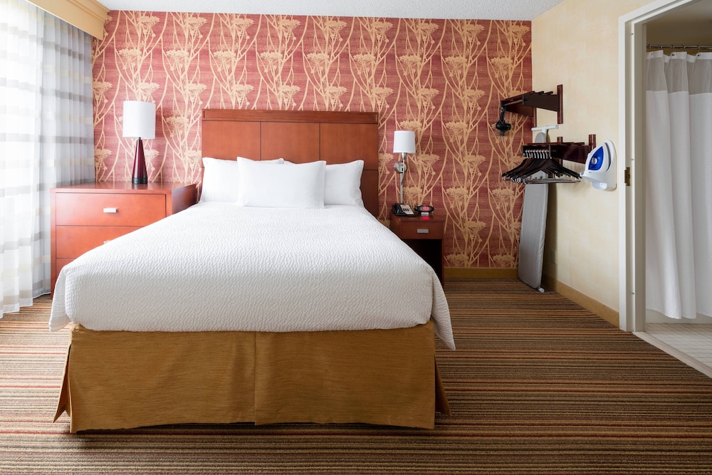 Courtyard by Marriott Des Moines West Clive 10/48