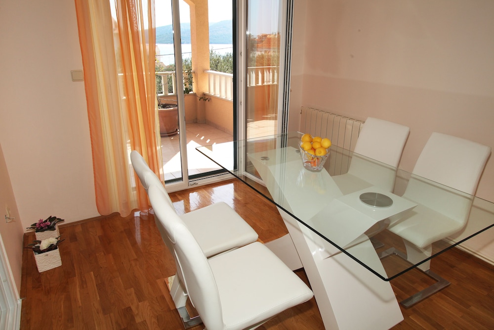 VILLA SUN 12/50