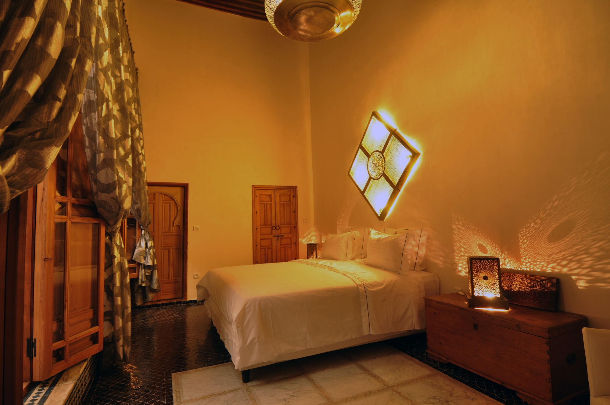 ROMANTIC, SARA, DOUBLE BED