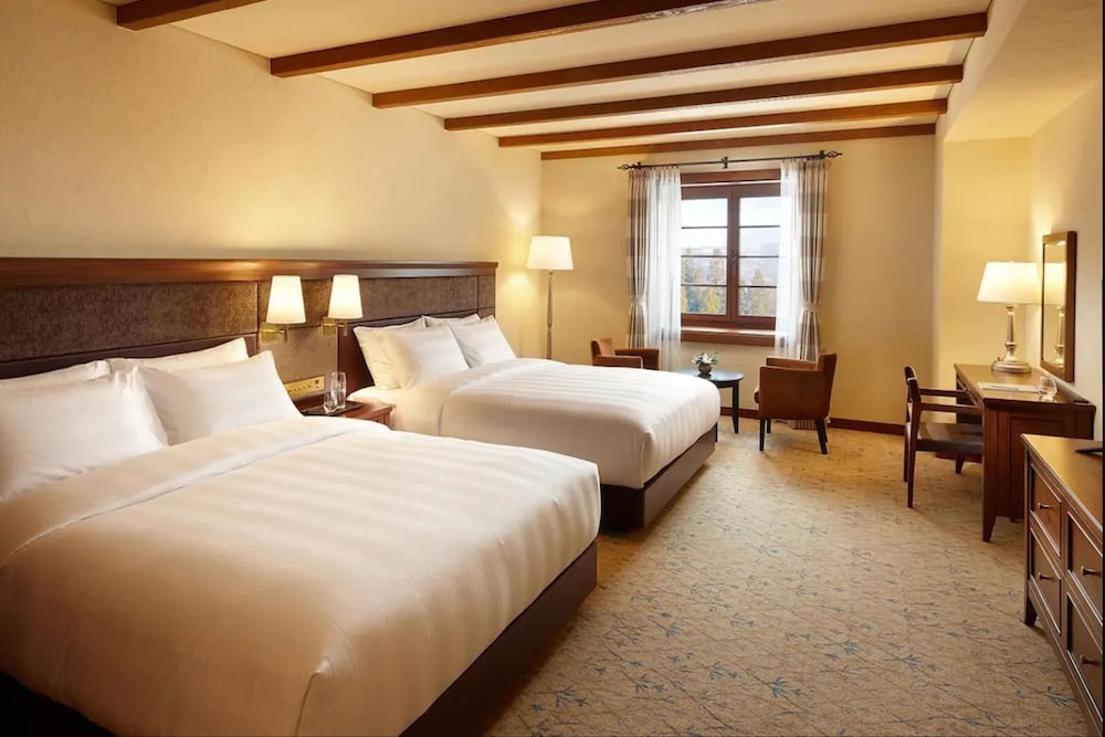 Lodge, Suite, 2 Double Beds, Corner