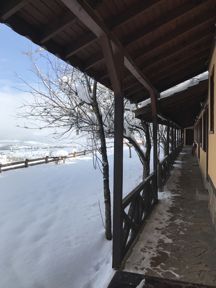 Villa Neva Hotel 18/23