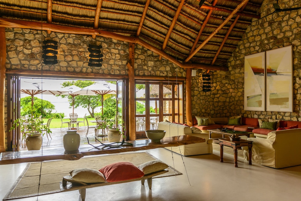 Bahia Mar Boutique Hotel 40/75