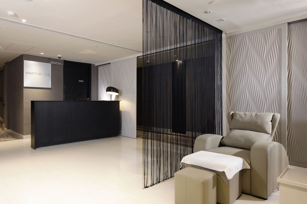 Holiday Inn Express New Delhi International Airport Terminal 3 Terminal Hotel 9/44