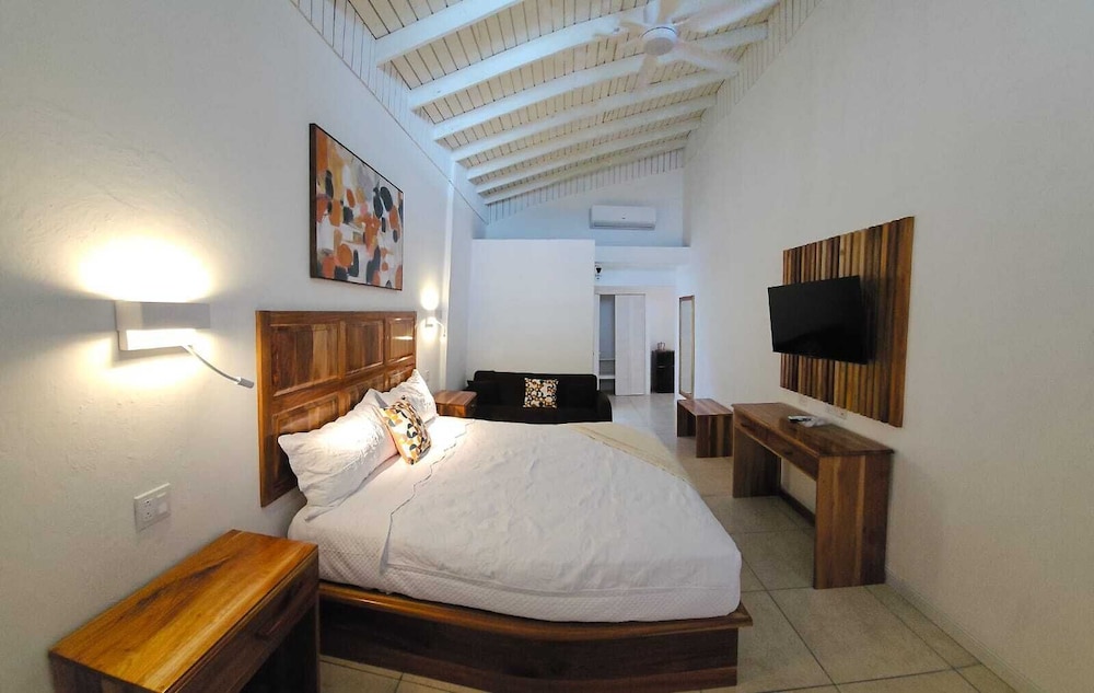 Merrils Beach Resort II 28/59