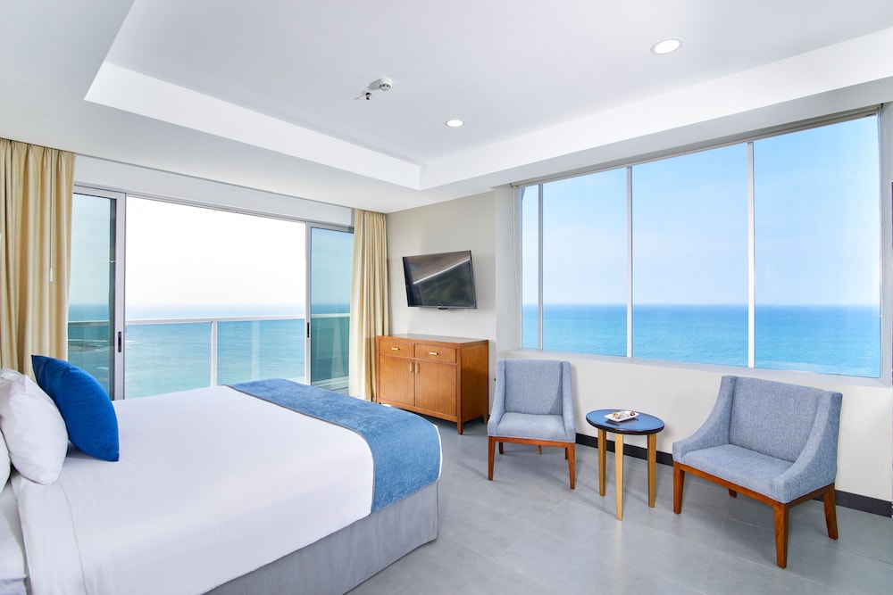 Wyndham Manta Sail Plaza Hotel and Convention Center 18/57