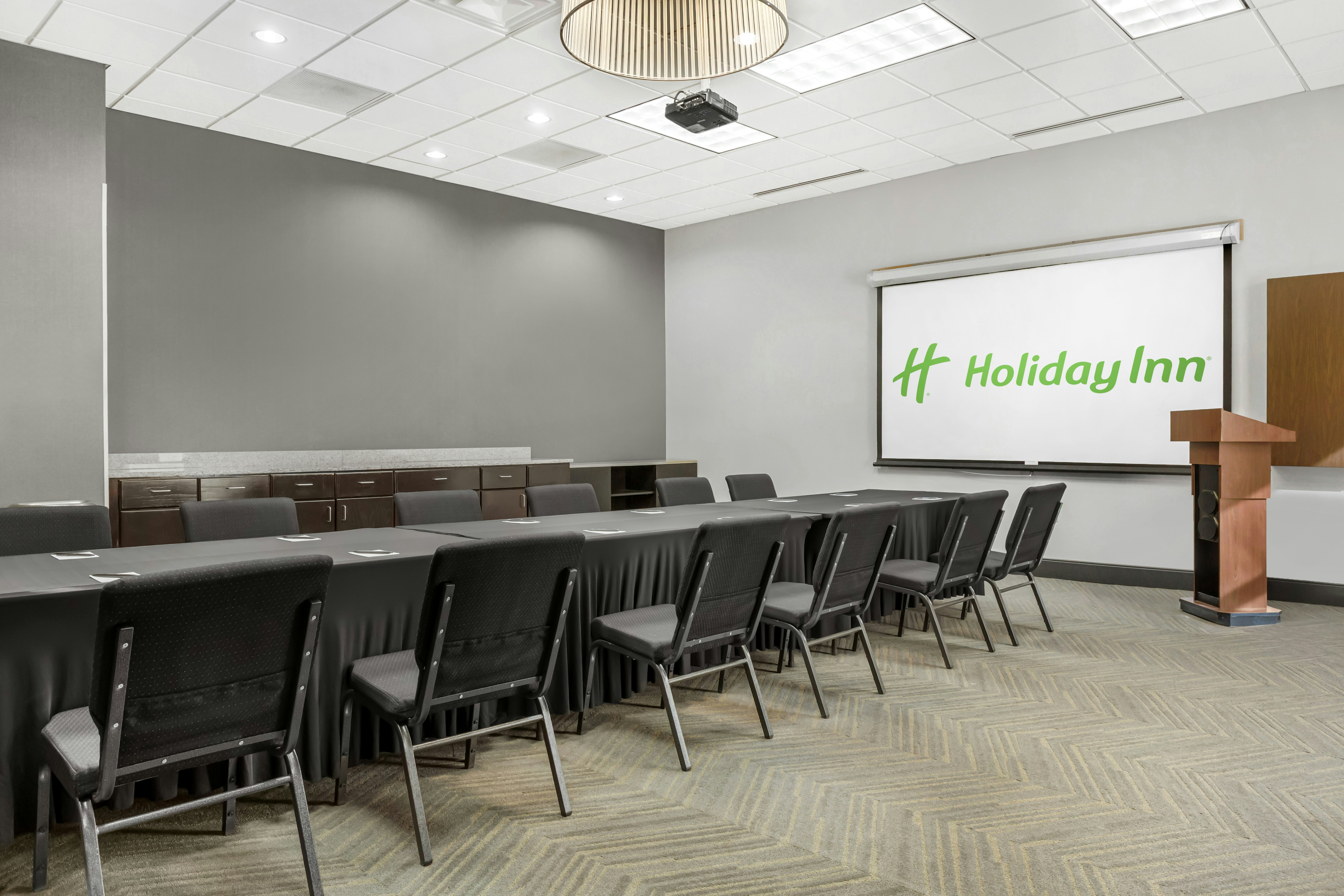 Holiday Inn Louisville Airport South 55/62
