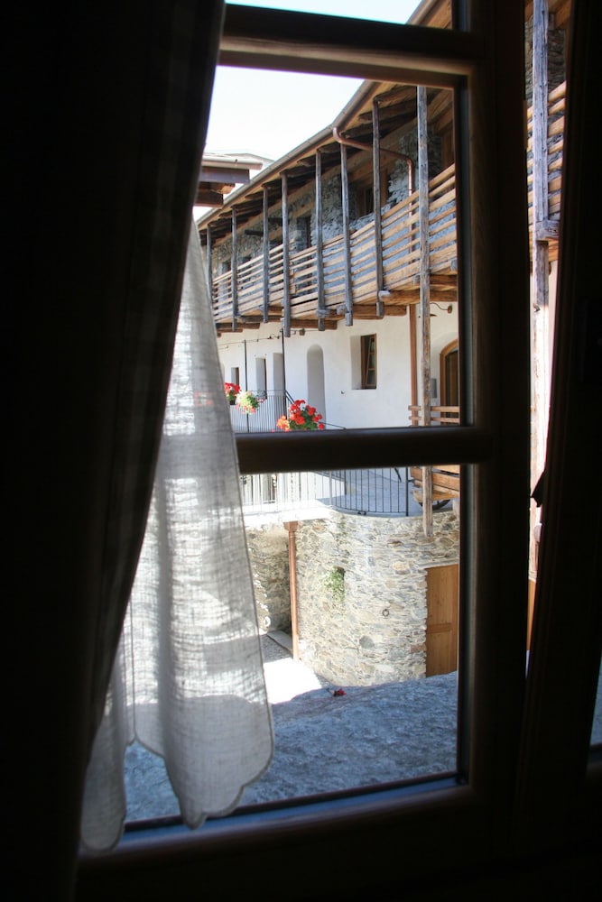 Ostello Del Castello Tirano 5/50