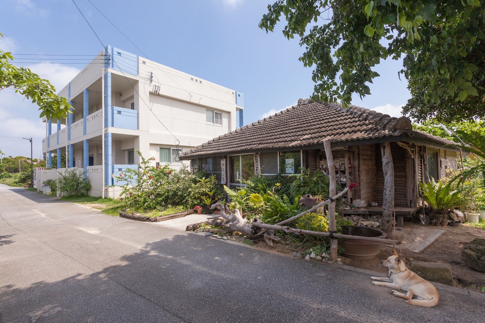 Condominium Uminchu No Yado 10/17
