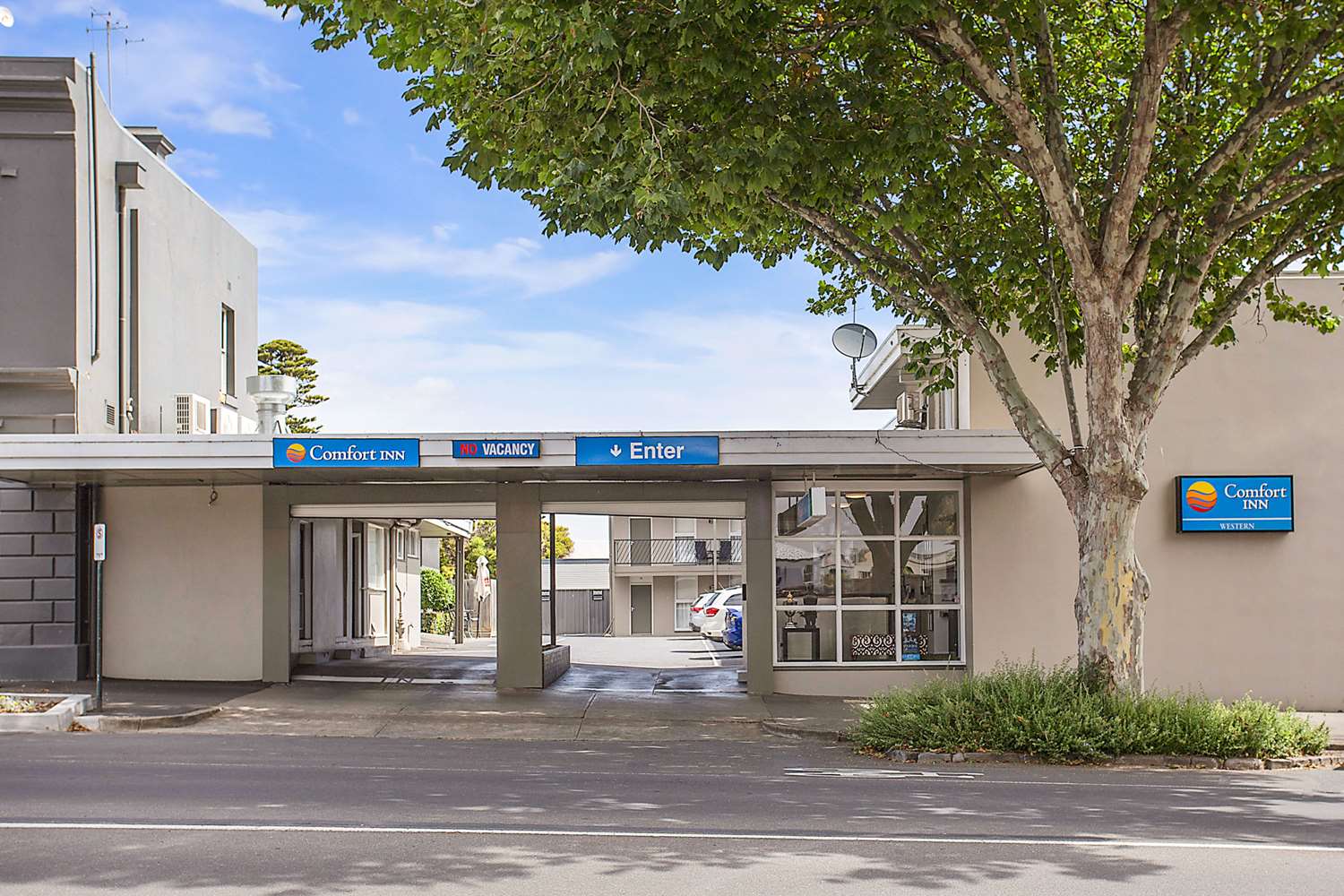 Comfort Inn Western 17/17