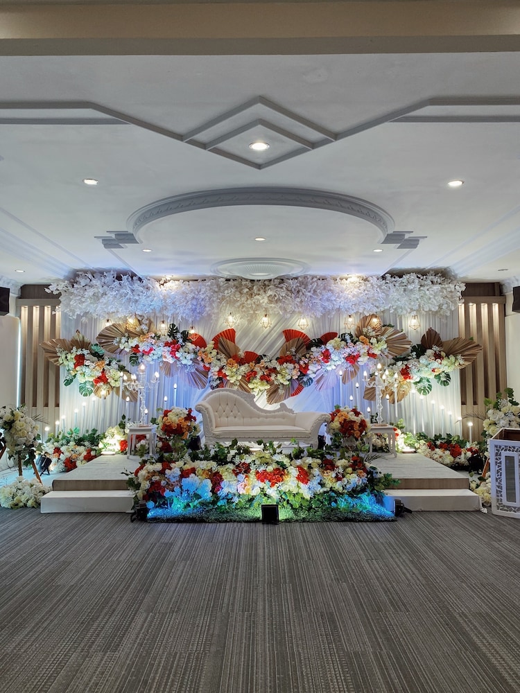 Paradise Hotel Tarakan 63/65
