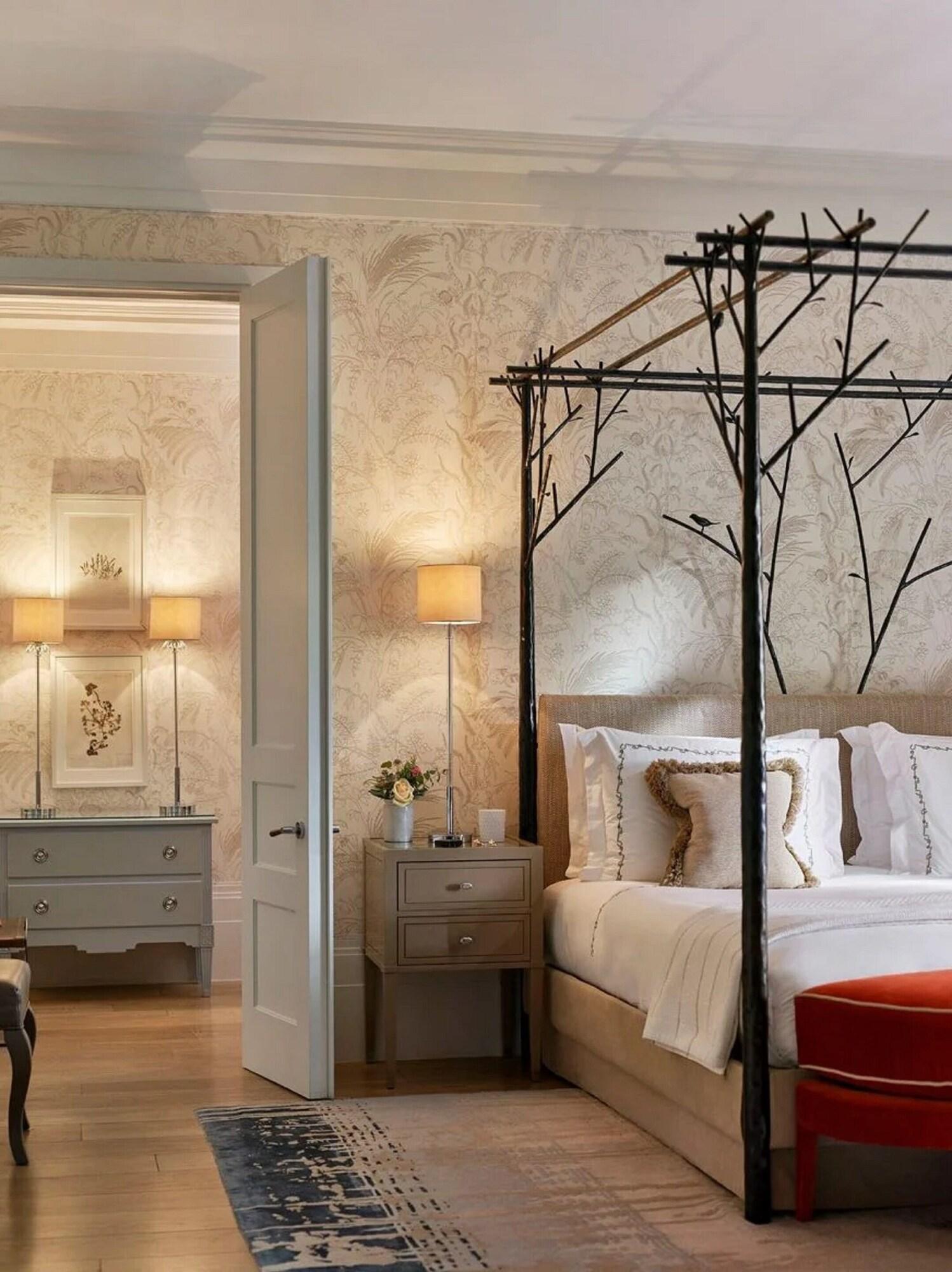 Premium, Suite, Mansion