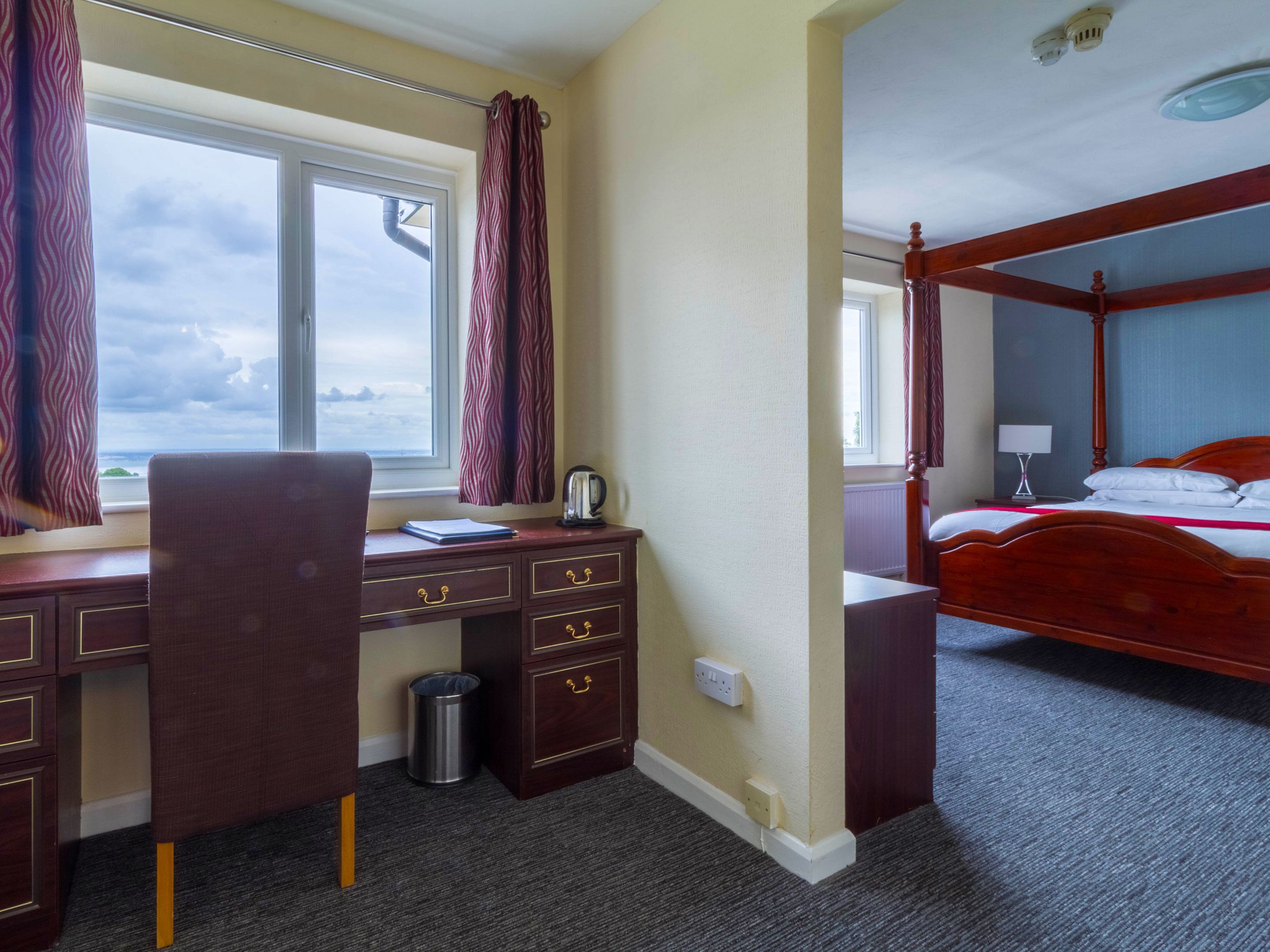 Springfield Hotel & Health Club 20/48