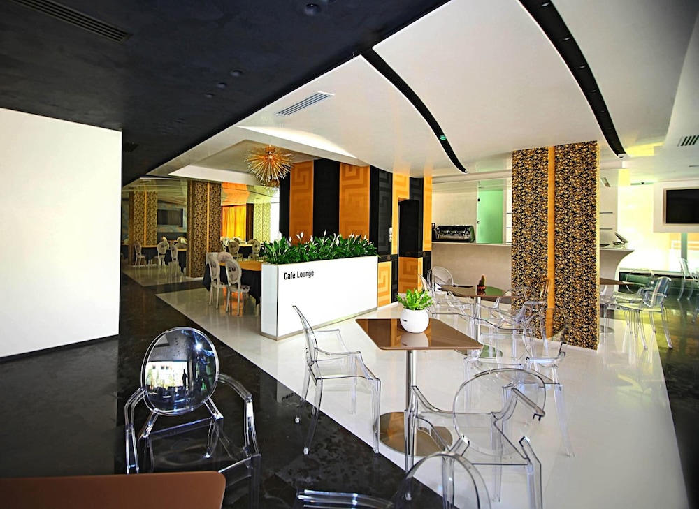 Hotel Palace Vlore 8/48