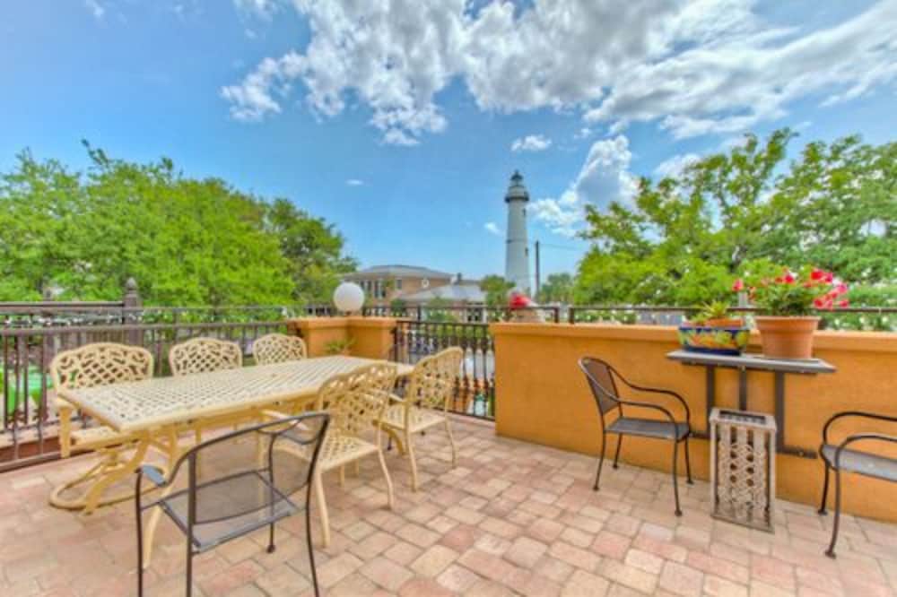 Ocean Inn and Suites 55/72