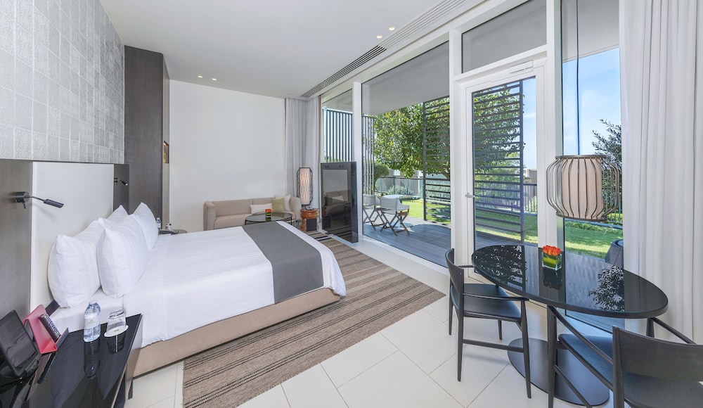 Premier, King Bed, Private Garden