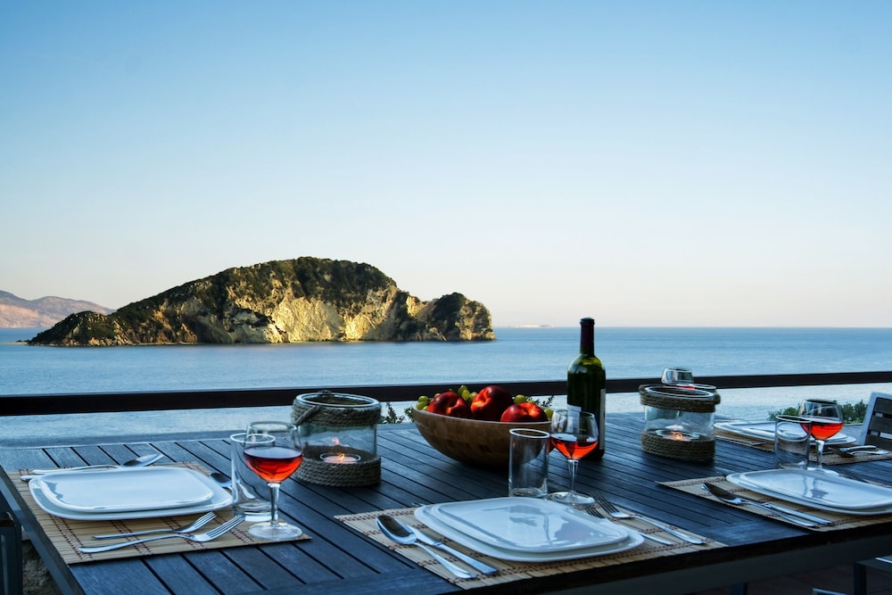Exensian Villas & Suites 23/44