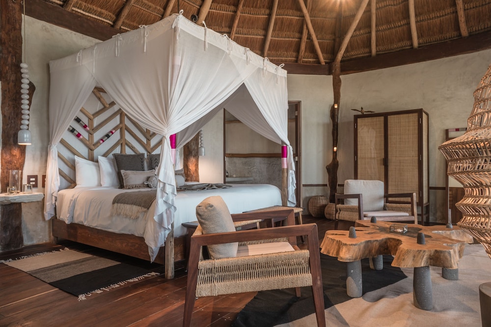 Master, Beach, Suite, King Bed, Ocean Front, Terrace