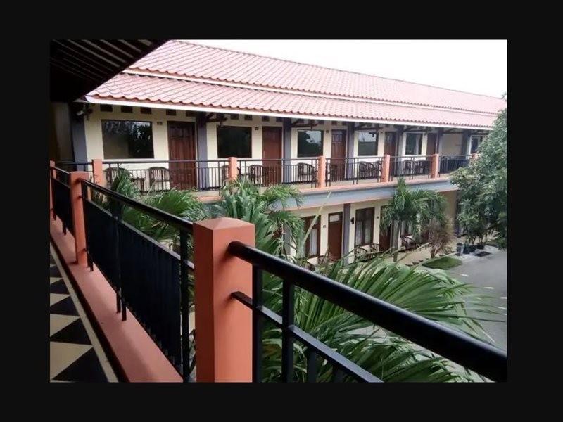 Nirwarna Hotel Bojonegoro 1/24
