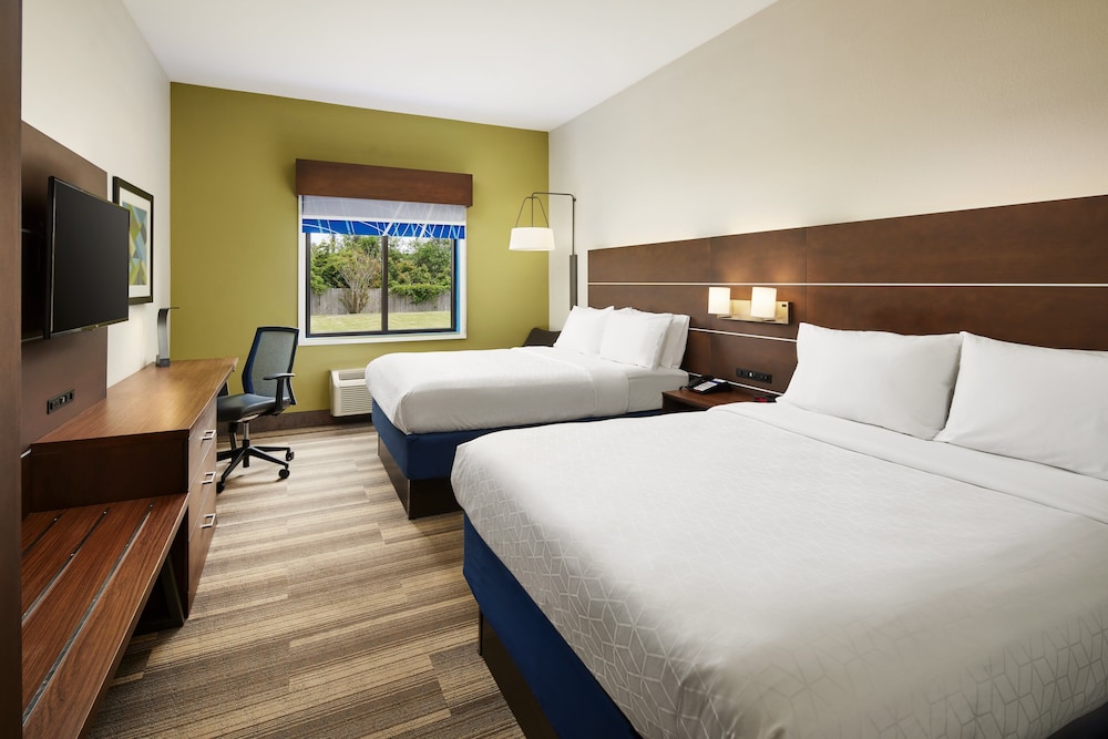 Holiday Inn Express Hotel And Suites Panama City Tyndall 9/31