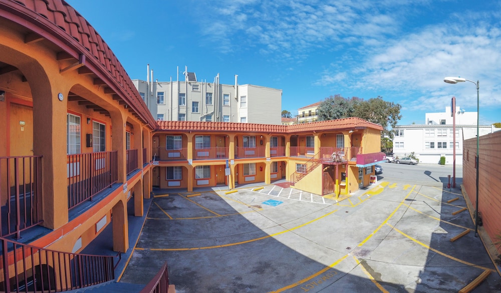 Inn At Golden Gate 44/51