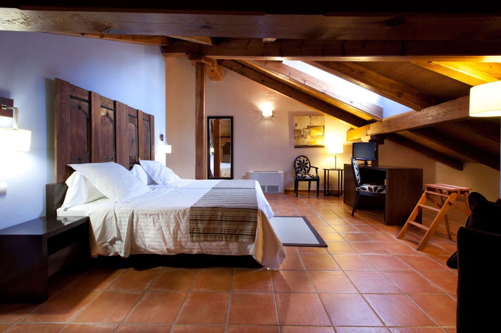 Hotel Convento del Giraldo 30/70