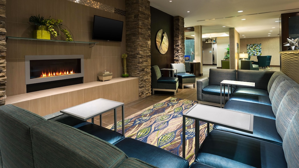 Holiday Inn Express & Suites Midland South I-20 45/69